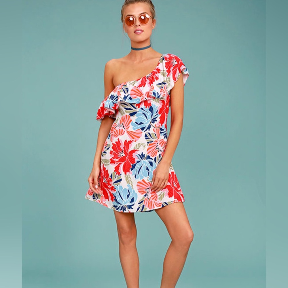 ASTR the Label Marisol Red Floral Print Off-the-Shoulder Dress medium mini